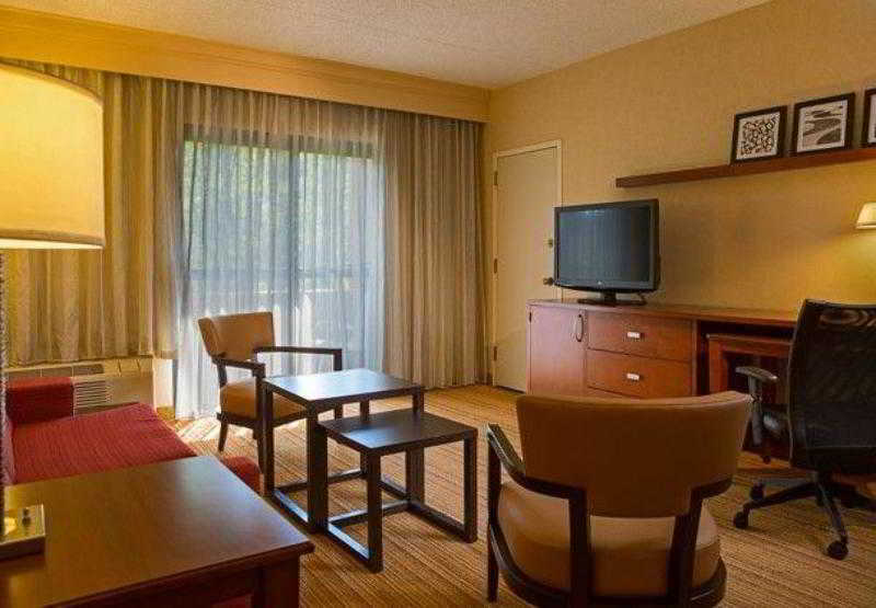 Hotel Courtyard Newark Liberty International Airport Exteriér fotografie